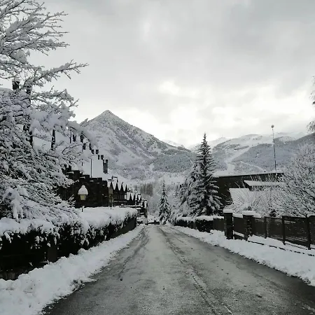 Apartment Up Benasque El Grito De Tarzan